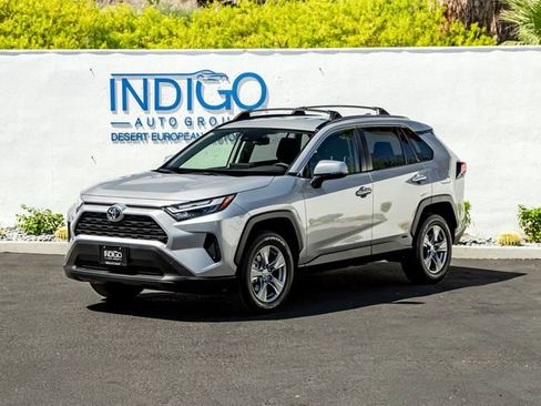 Used 2025 Toyota RAV4 LE AWD/4WD image 1