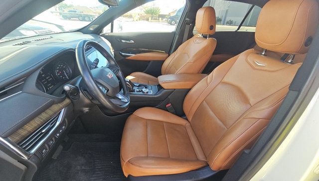 Used 2019 Cadillac XT4 Premium Luxury AWD/4WD image 6