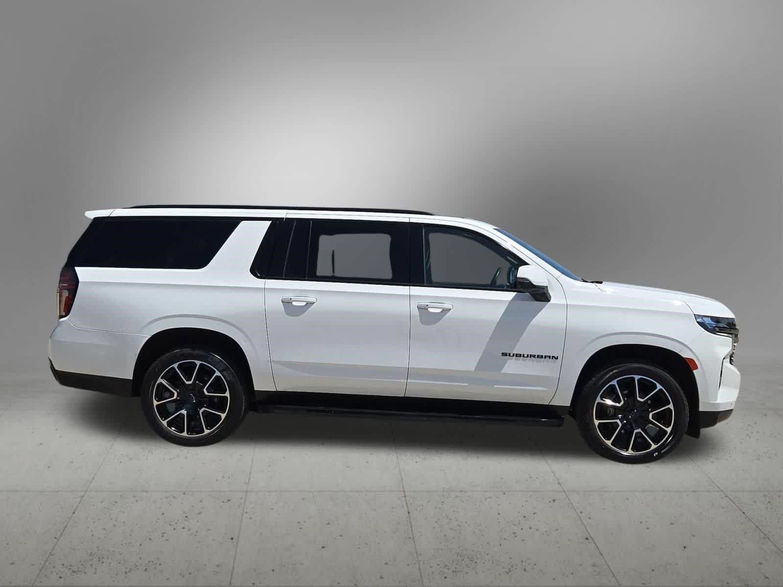 Used 2022 Chevrolet Suburban RST w/ Luxury Package RWD image 7