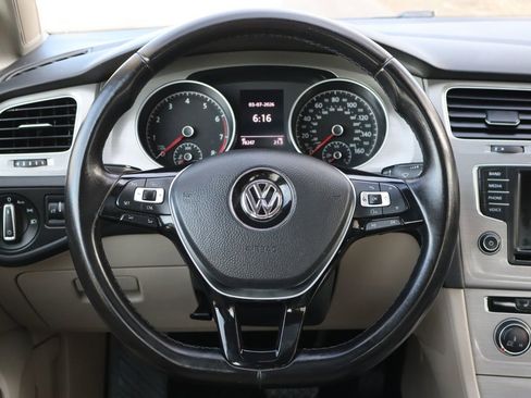 Used 2017 Volkswagen Golf Wolfsburg Edition image 18