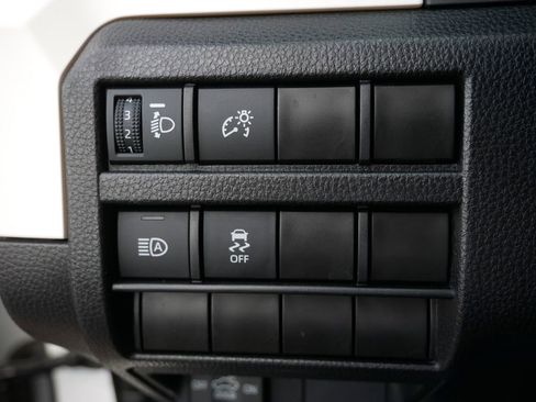Certified 2024 Toyota Tacoma TRD Off-Road AWD/4WD image 30