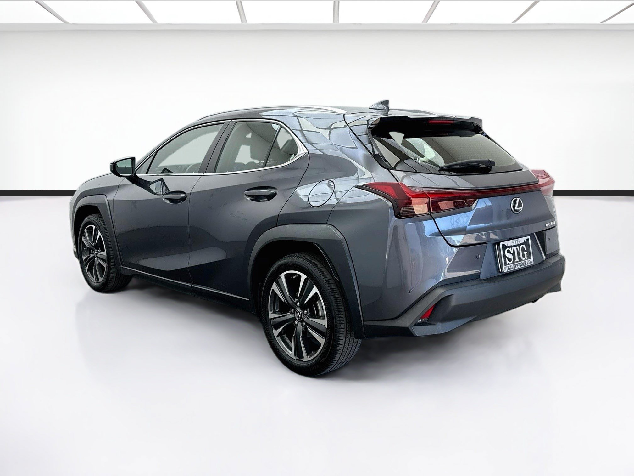 Used 2024 Lexus UX 250h FWD image 6