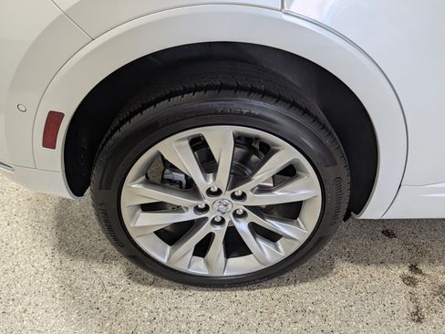 Used 2023 Buick Envision Avenir AWD/4WD image 11