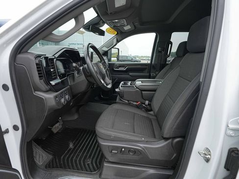 Used 2025 Chevrolet Silverado 2500 LT w/ Convenience Package AWD/4WD image 16
