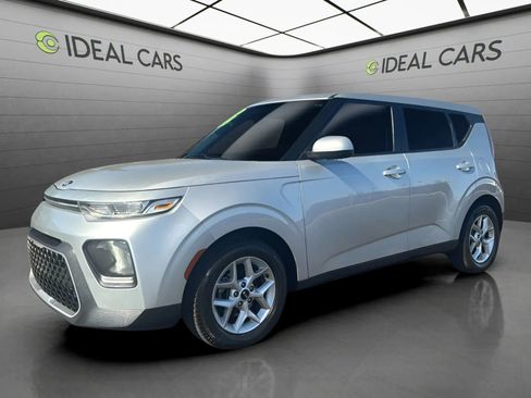 Used 2021 Kia Soul S FWD image 1