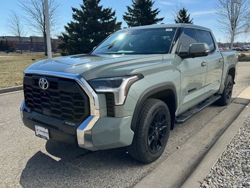 Used 2023 Toyota Tundra SR5 w/ TRD Off-Road Premium Package AWD/4WD image 33