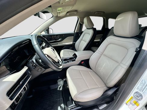 Used 2025 Lincoln Corsair Reserve FWD image 21