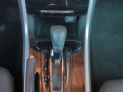 Used 2016 Honda Accord LX image 12