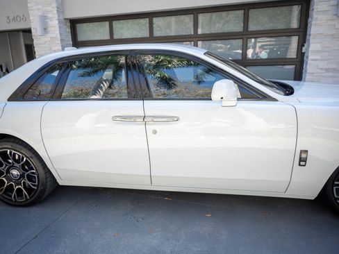 Used 2022 Rolls-Royce Ghost Black Badge AWD/4WD image 8