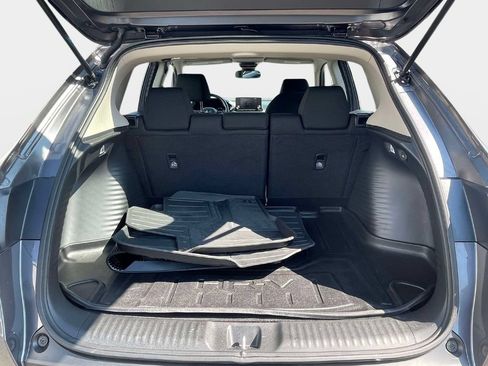Used 2023 Honda HR-V LX image 9