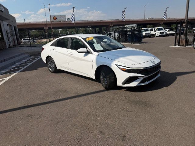 Used 2024 Hyundai Elantra SEL FWD image 20