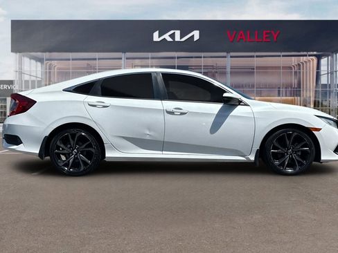 Used 2019 Honda Civic Sport image 3