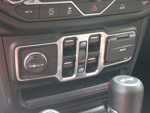 Used 2023 Jeep Wrangler Sport S image 15