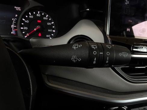 Used 2025 Jeep Compass Limited AWD/4WD image 37