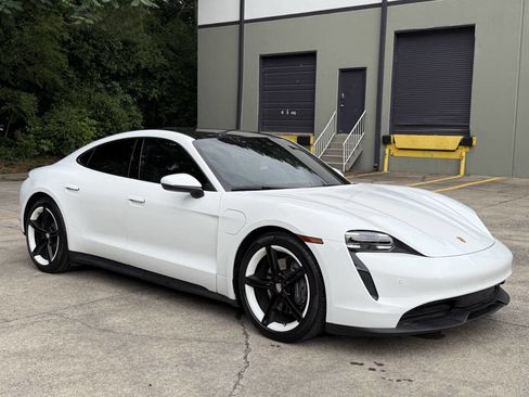 Used 2022 Porsche Taycan RWD image 1