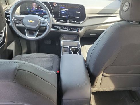 Certified 2025 Chevrolet Equinox LT FWD image 11