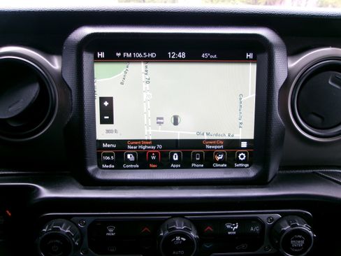 Used 2022 Jeep Wrangler Unlimited Sport AWD/4WD image 17