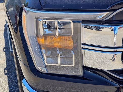 Used 2022 Ford F150 Lariat AWD/4WD image 9