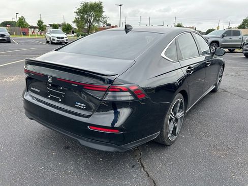 Used 2024 Honda Accord Sport image 9