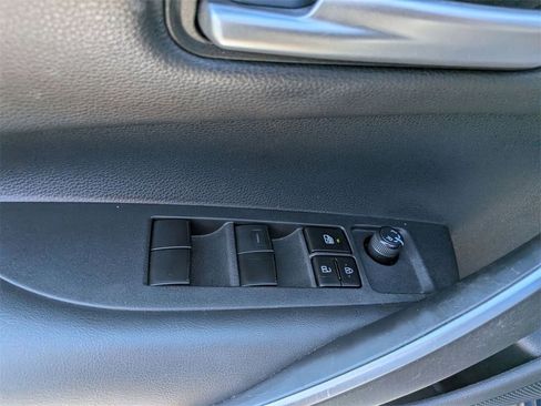 Used 2021 Toyota Corolla SE w/ SE Premium Package image 14