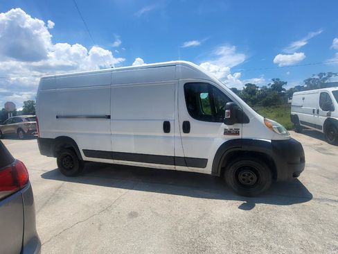 Used 2017 RAM ProMaster 2500 FWD image 4