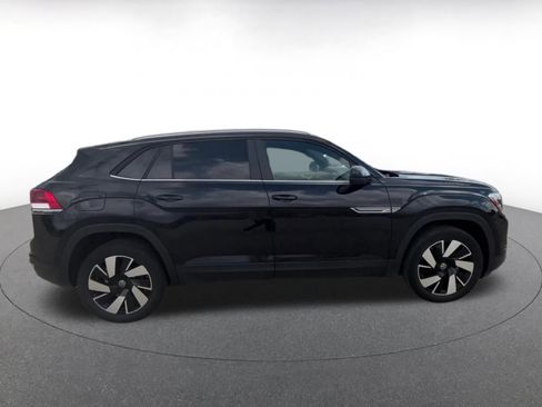Used 2025 Volkswagen Atlas Cross Sport SE AWD/4WD image 16