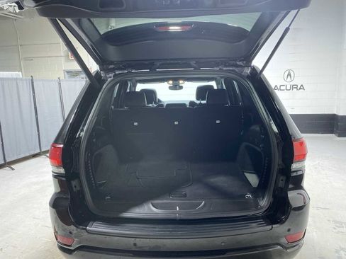 Used 2019 Jeep Grand Cherokee Altitude image 19