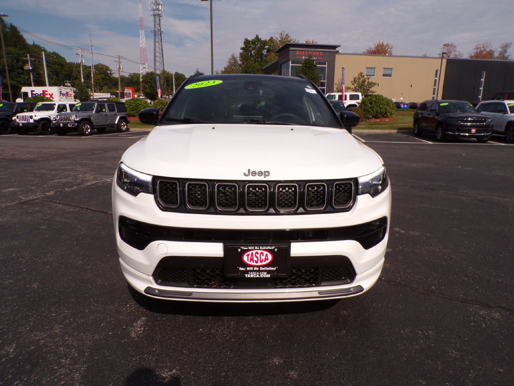 Used 2023 Jeep Compass High Altitude AWD/4WD image 2
