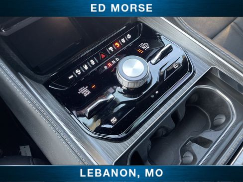 Used 2023 Jeep Wagoneer Series III w/ Premium Group I image 15