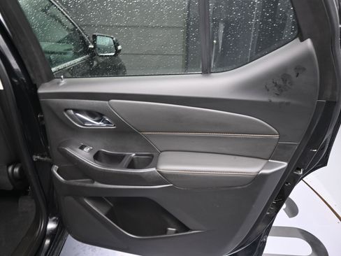 Certified 2020 Chevrolet Traverse LT w/ LPO, Floor Liner Package image 18