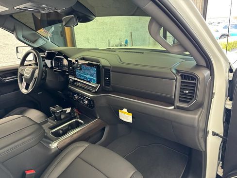 Used 2026 GMC Sierra 1500 SLT w/ SLT Premium Package AWD/4WD image 51
