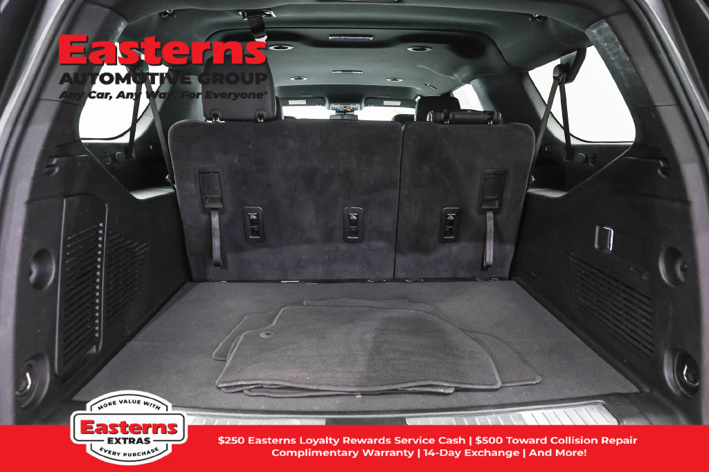Used 2025 Chevrolet Suburban Z71 AWD/4WD image 10