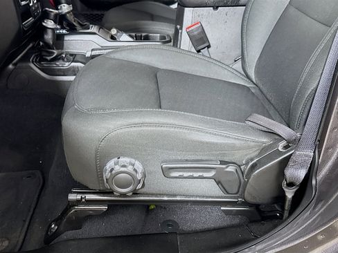 Used 2022 Jeep Wrangler Unlimited Sport image 20