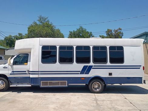 Used 2003 Ford E-450 and Econoline 450 image 30