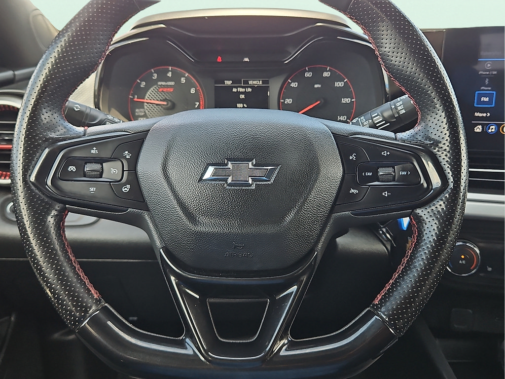 Used 2024 Chevrolet Trax RS w/ Sunroof Package FWD image 19