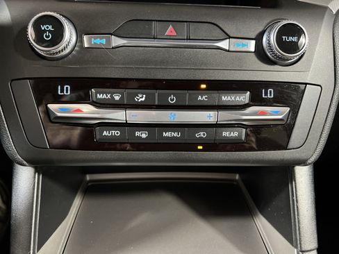 Certified 2020 Ford Explorer XLT w/ Class III Trailer Tow Package AWD/4WD image 20