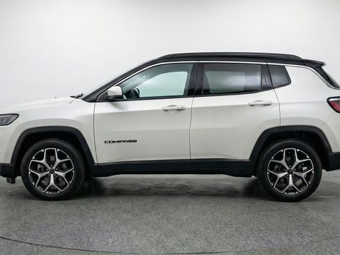 Used 2025 Jeep Compass Limited AWD/4WD image 5