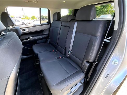 Used 2025 Hyundai Santa Fe SE FWD image 20