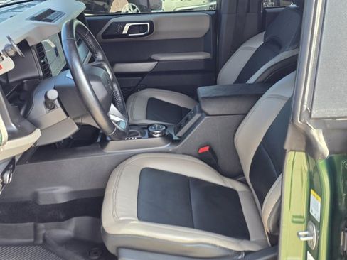 Used 2023 Ford Bronco Wildtrak AWD/4WD image 14