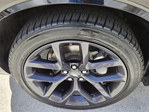 Used 2023 Dodge Challenger SXT w/ Blacktop Package image 10