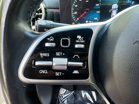 Used 2022 Mercedes-Benz CLA 250 4MATIC image 28