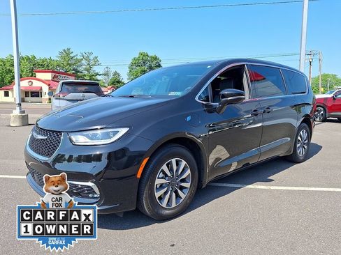 Used 2025 Chrysler Pacifica Select FWD image 5
