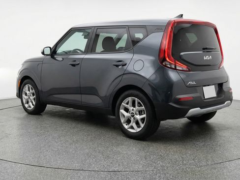 Used 2025 Kia Soul LX w/ LX Technology Package image 5