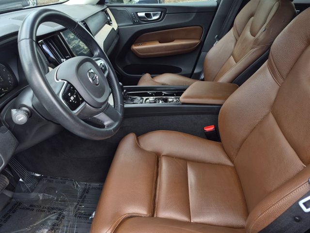 Used 2019 Volvo XC60 T6 Inscription w/ Protection Package AWD/4WD image 16