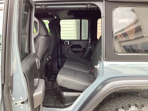Used 2024 Jeep Wrangler Unlimited AWD/4WD image 50