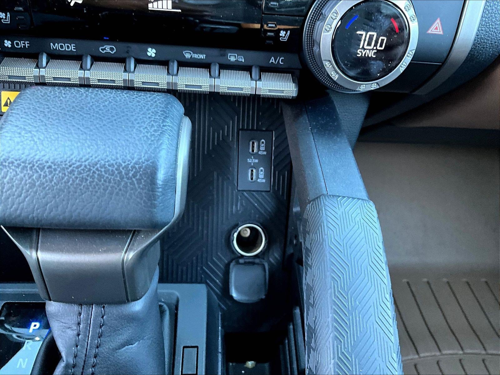 Used 2025 Toyota 4Runner Limited AWD/4WD image 18