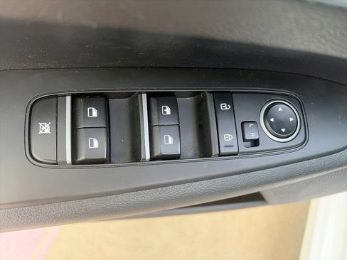 Used 2024 Kia Forte LXS FWD image 23