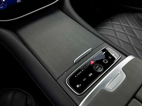 Used 2022 Mercedes-Benz EQS 580 4MATIC Sedan image 27