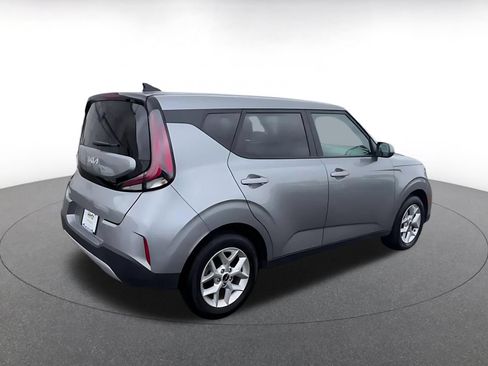 Used 2025 Kia Soul LX w/ LX Technology Package FWD image 15