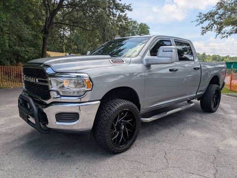 Used 2024 RAM 2500 Tradesman w/ Chrome Appearance Group AWD/4WD image 6